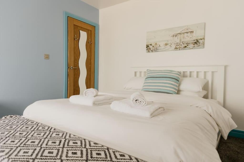 The Sea Deck Apartment - Westbrook Bay Beach - By Goldex Coastal Breaks Margate Exterior foto